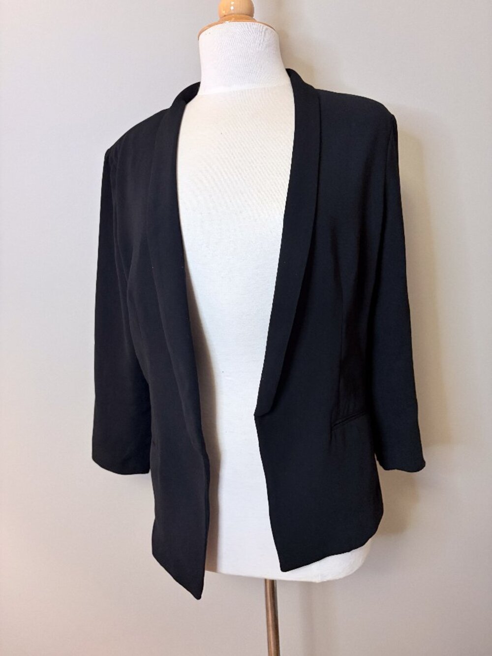 a.n.a. women's blazer, size Large, black